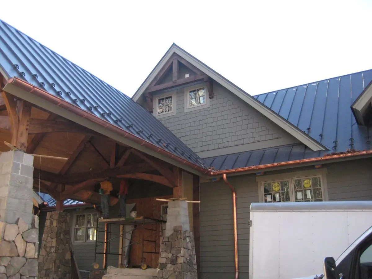 Craftsman Roofing team delivering quality roofing work in Lincoln Square
